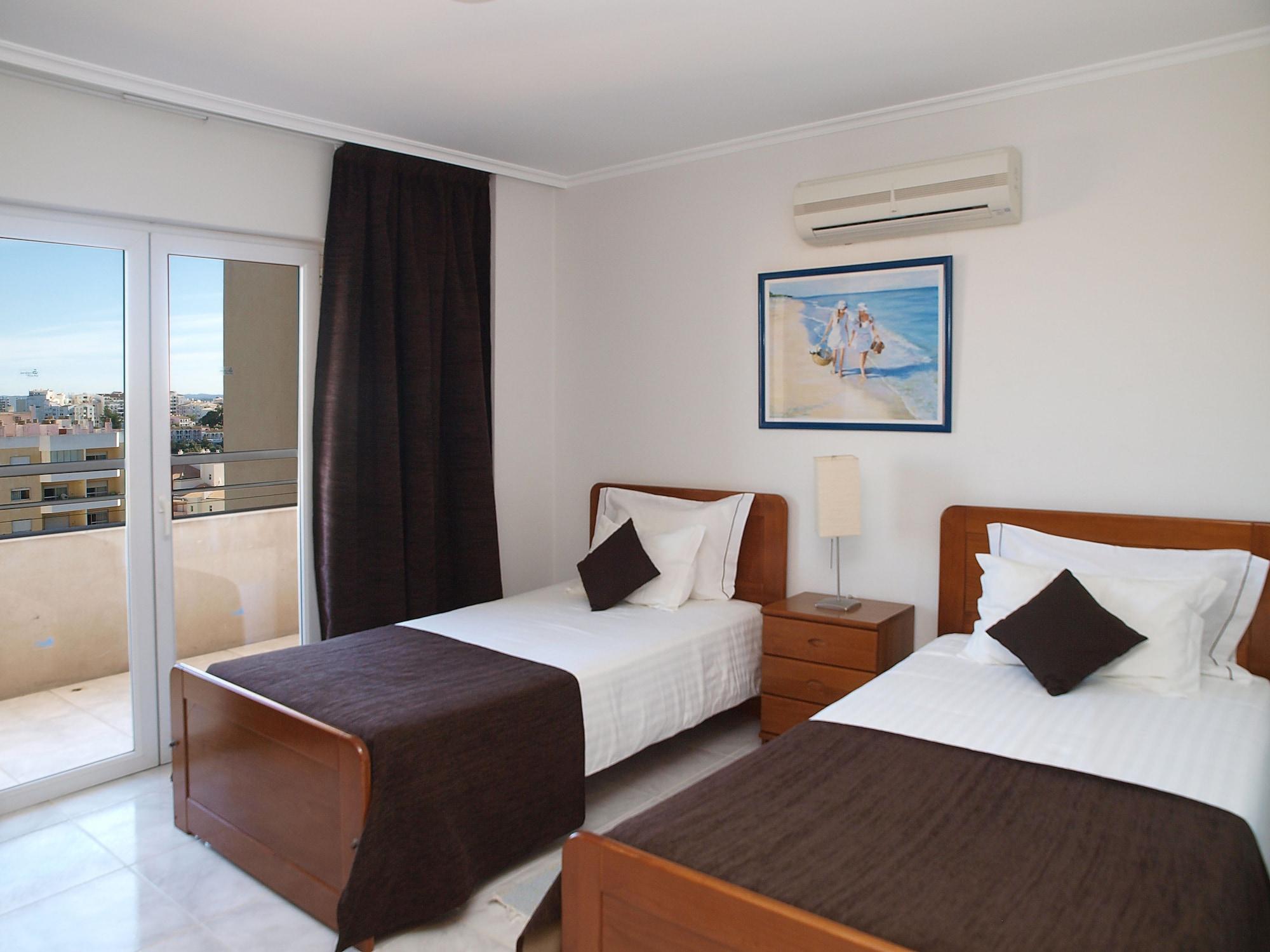 Apartamentos Jardins Da Rocha Портіман Екстер'єр фото