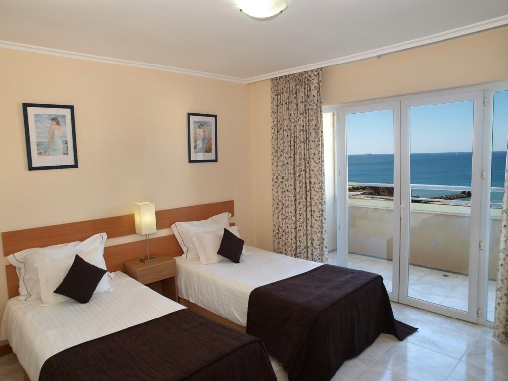 Apartamentos Jardins Da Rocha Портіман Екстер'єр фото